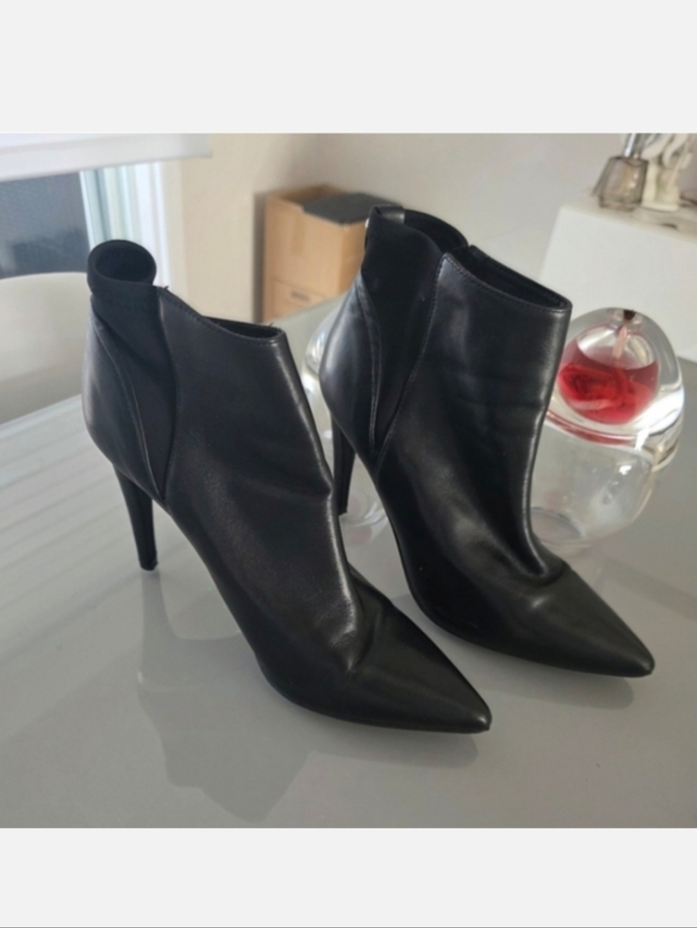 The Wishbone Collection Elegant Black Ankle Boots Size 9M